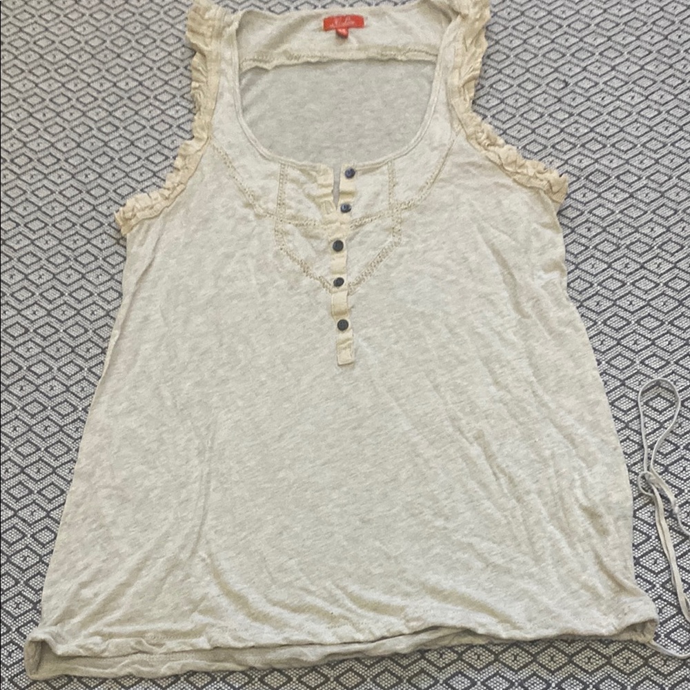 Gentle used Hi*Line Women's Cream Sleeveless Top size: XS